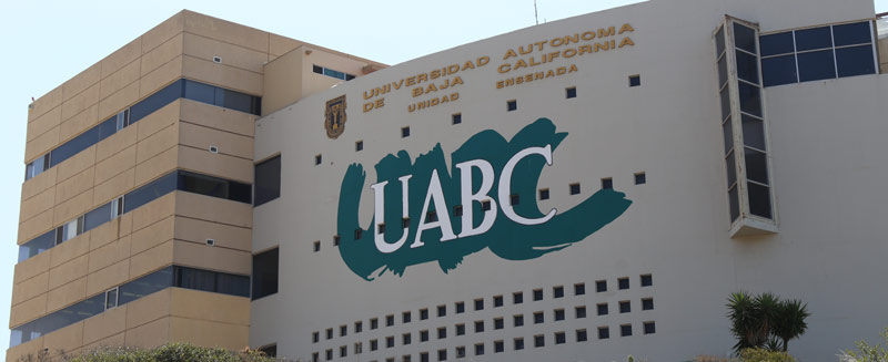 1-uabc2518.jpg