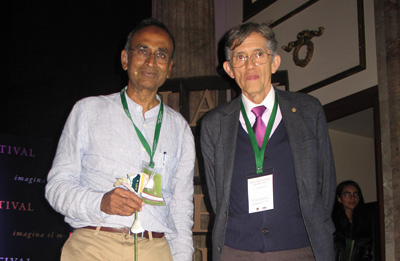 400Doctores-Venki-Ramakrishnan--y-Antonio-Lazcano-2.jpg