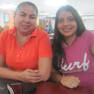 Ing. Ines Zazueta Gutierrez y estudiante Karina Monserrat Gutierrez Anaya 1