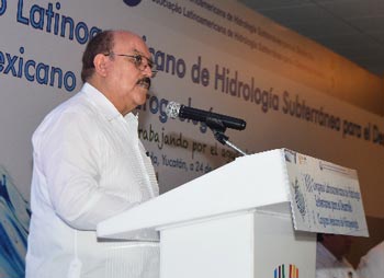 Dr. Miguel Angel Rangel Medina en la inauguracion del XIII Congreso Latinoamericano de Hidrogeologia