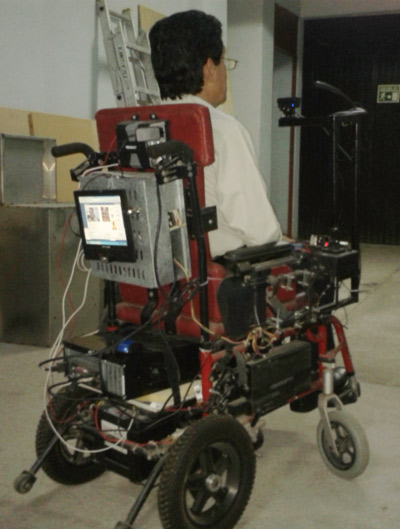 Silla-de-ruedas-inteligente-para-personas-con-discapacidad-3.jpg