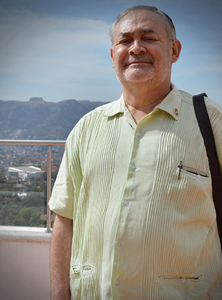 Dr. Victor Perez Abreu2 web