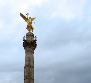 angel independencia luz