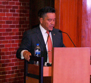 Dr. Raul Contreras Bustamante 3