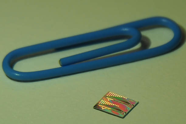 circuito fotónico de tamaño milimétrico para aplicaciones de sensores de fibra óptica.png