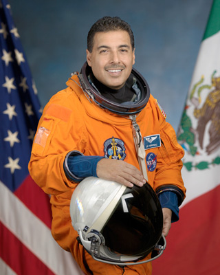 jose hernandez astronauta calle