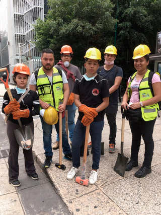 brigadistas reforma temblorCDMX2017