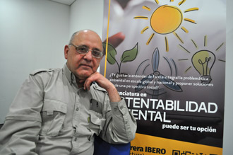 El-maestro-Javier-Riojas,-coordinador-de-la-licenciatura-en-sustentabilidad-ambiental330.jpg